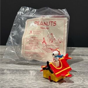 McDonald’s | Peanuts: Snoopy Doghouse Plane Popmobile (1989) - Happy Meal Toy
